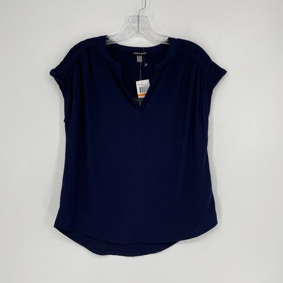 Cable & Gauge Short Sleeve Split Neck Top Size Small - Picture 2 of 8